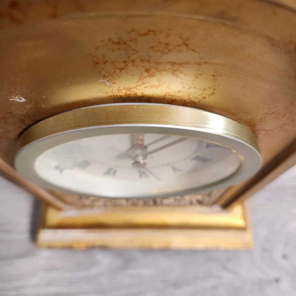 Vintage Gold Quartz Mantel Clock Roman Numerals Ornate Floral‎ Relief Desk Decor